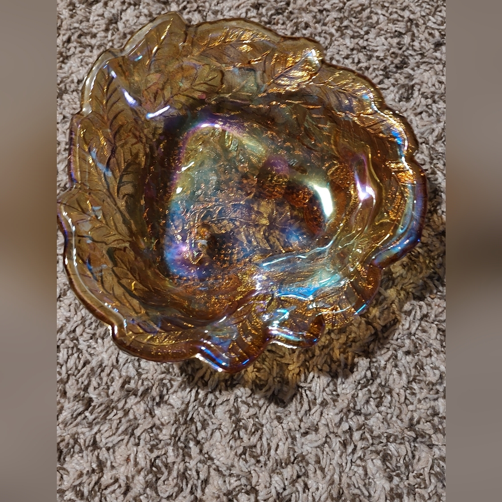 Carnival Tri pointed marigold bowl